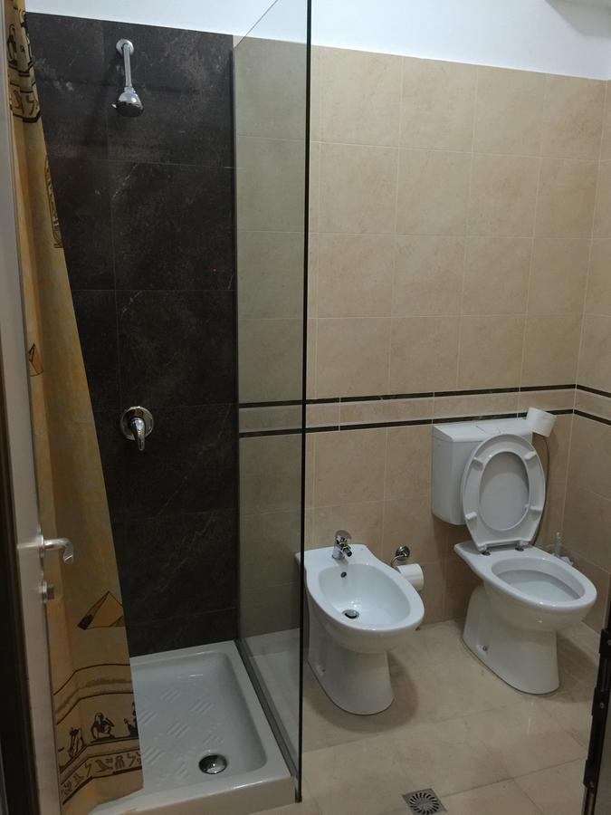 Herges Hotel Durres Luaran gambar