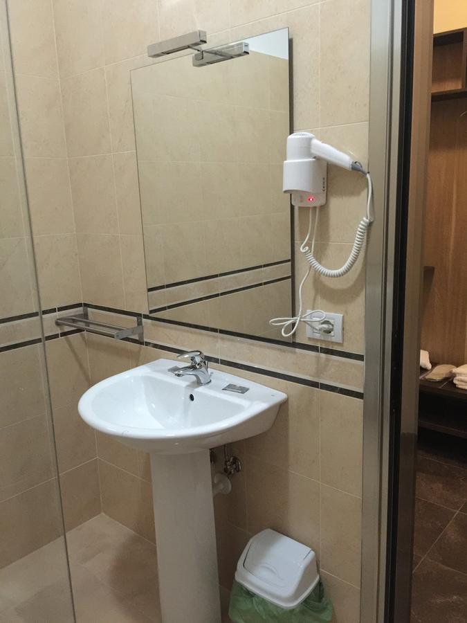 Herges Hotel Durres Luaran gambar