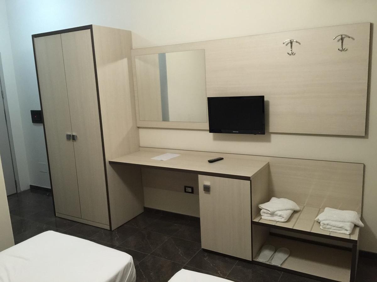 Herges Hotel Durres Luaran gambar