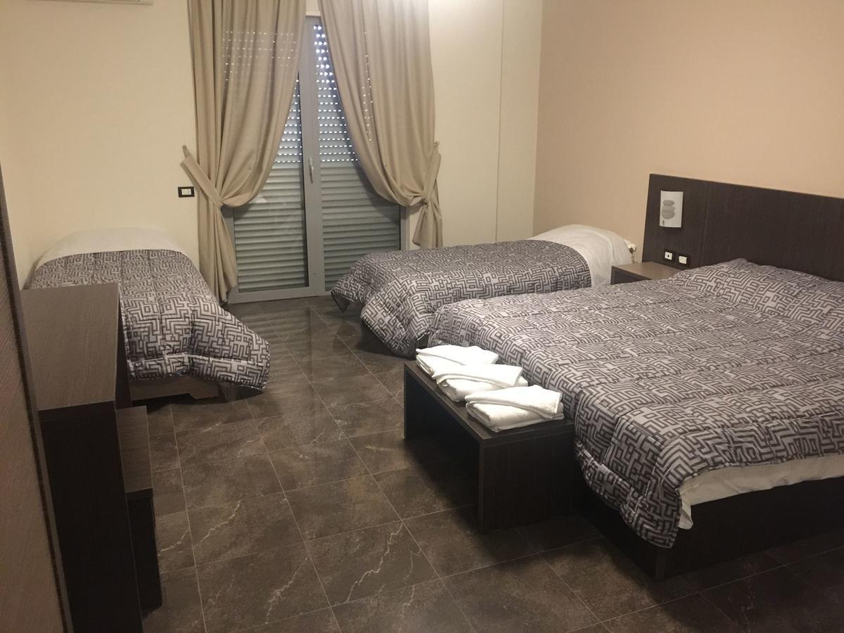 Herges Hotel Durres Luaran gambar