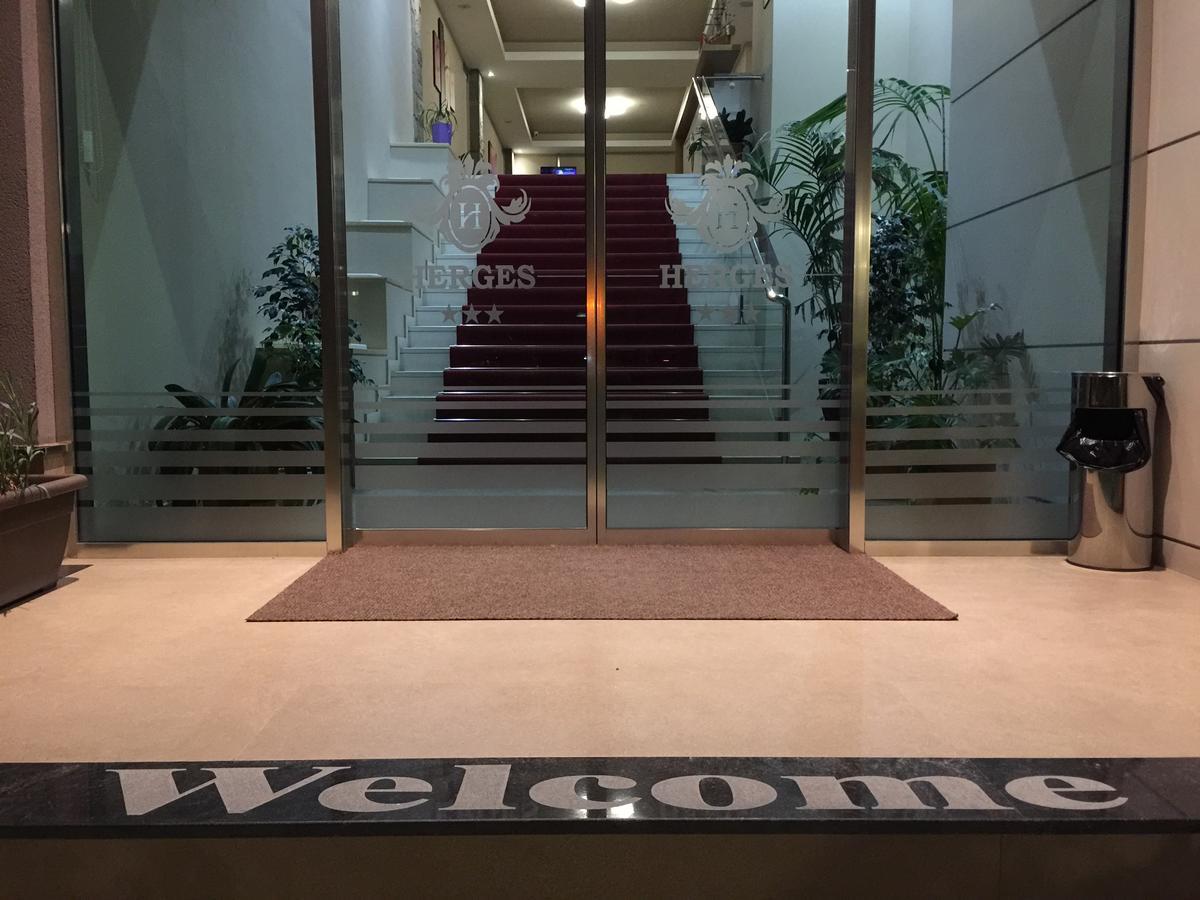 Herges Hotel Durres Luaran gambar