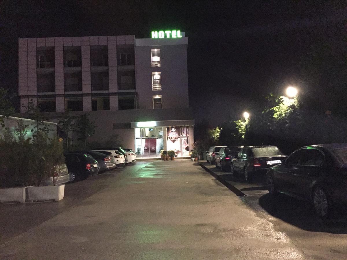Herges Hotel Durres Luaran gambar