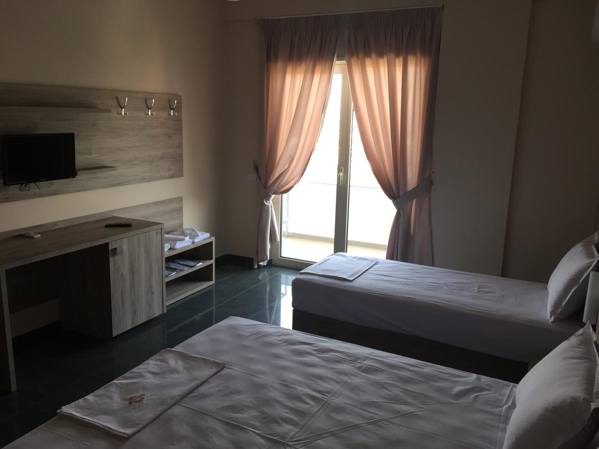 Herges Hotel Durres Luaran gambar