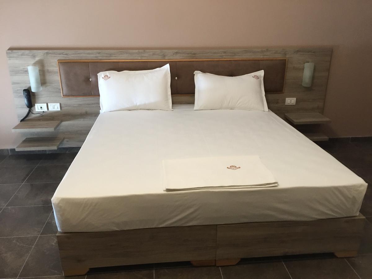 Herges Hotel Durres Luaran gambar