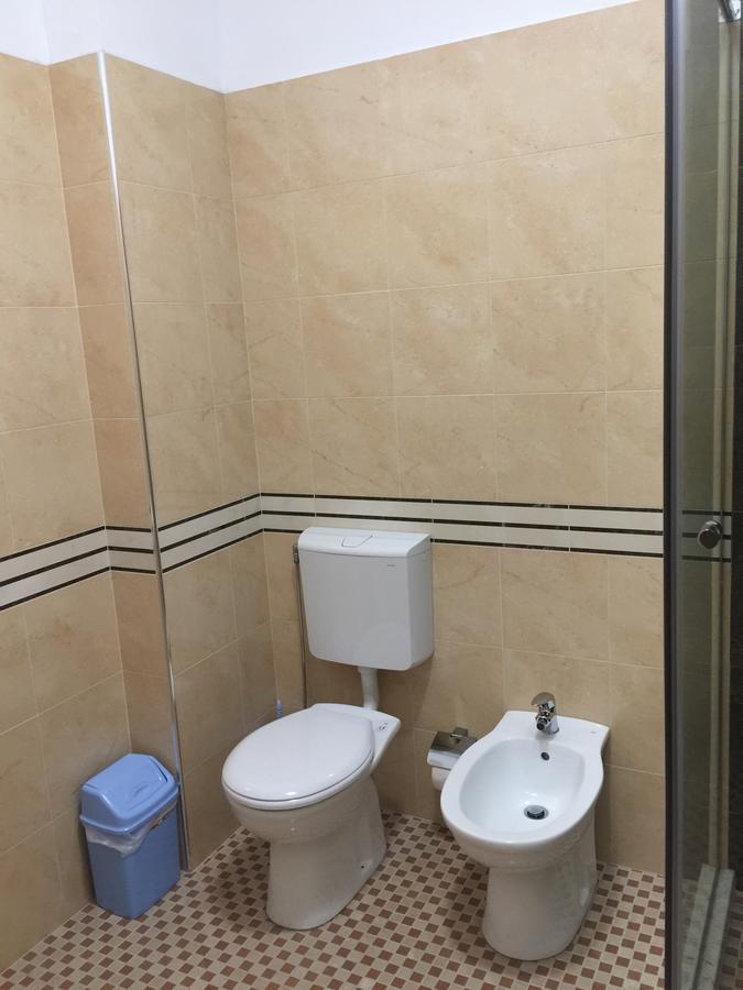 Herges Hotel Durres Luaran gambar